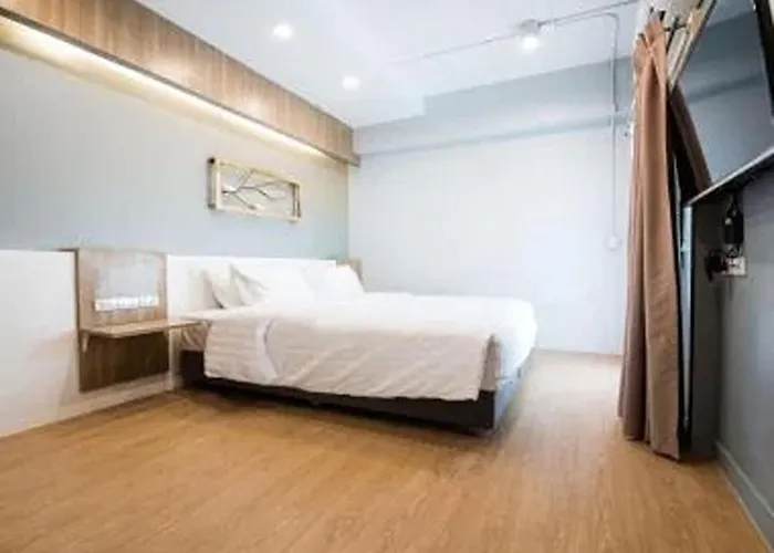 Hotel Shade House - Bitec Bangna Bangkok